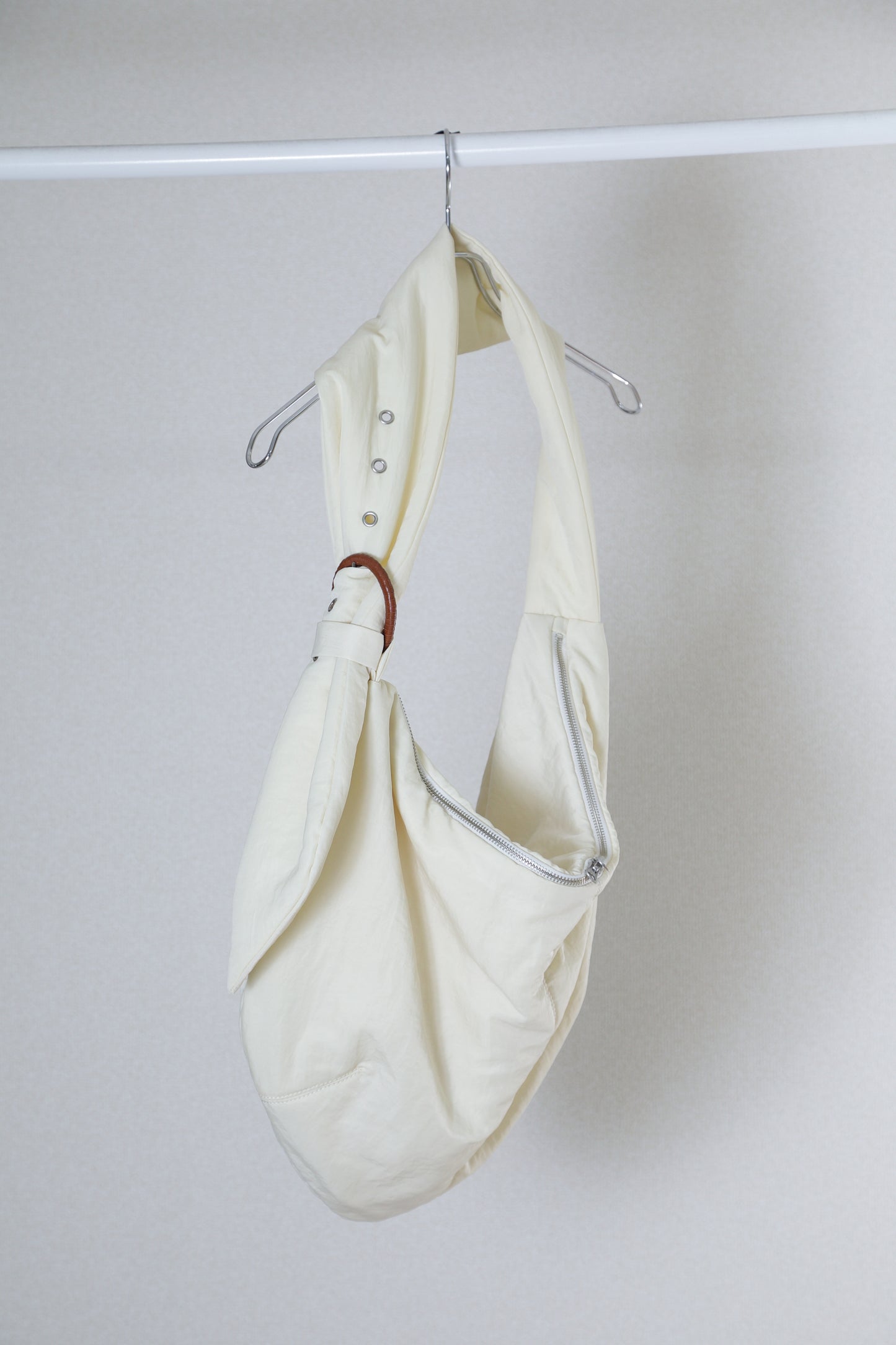 gathered belt cross bag - off white